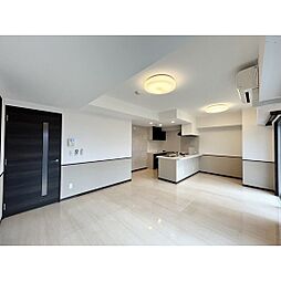 チャコールウッドステージ 7階1LDKのリビング/ダイニング