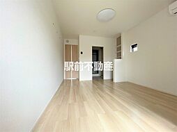 エレガンスIII 103 1階1Kのリビング/ダイニング