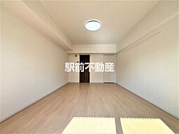 Grand Hills 204 2階1Kのリビング/ダイニング