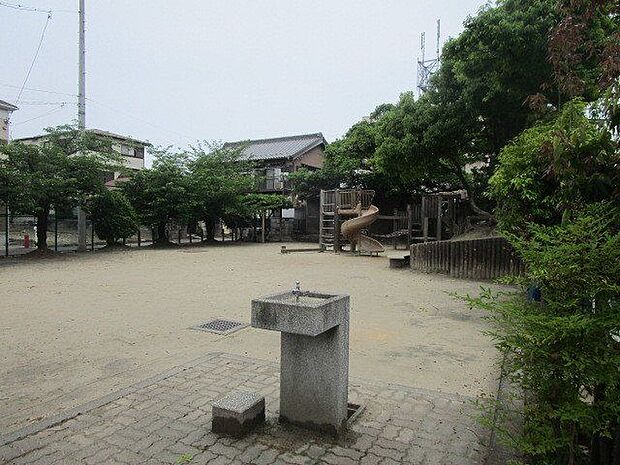 外割田第3児童遊園 750m