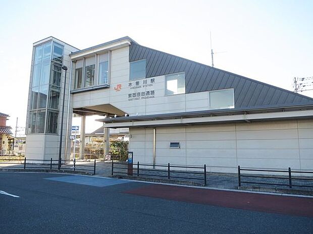JR東海道本線　木曽川駅 690m