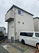 浜松駅よりバス18分 徒歩4分 築1年11ヶ月 2階建の賃貸物件