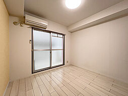 フロ−レンス上野 102 1階1Kのリビング/ダイニング