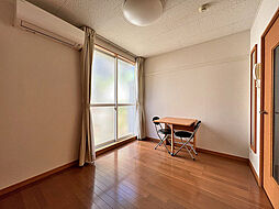 ル・パラディ原 105 1階1Kのリビング/ダイニング