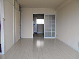 桜島住宅 402 4階1Kのリビング/ダイニング