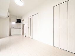 THE　RESIDENCE　IMAIKE　EAST（イースト 4階ワンルームのリビング/ダイニング