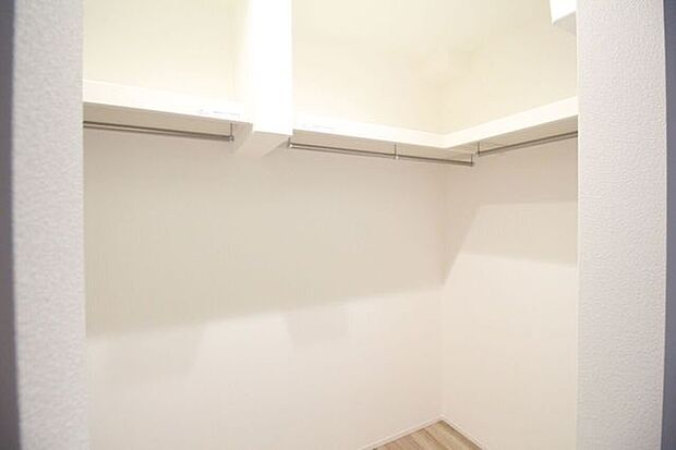 ＊6.5帖洋室　ウオークインクローゼット＊