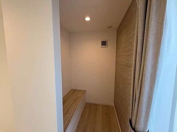 *9.6帖洋室 クローゼット*