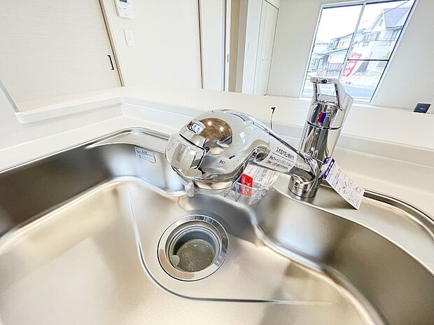 浄水器一体型のキッチンで洗い物用・料理用と切り替え簡単！キッチンワークをより快適にします！ 