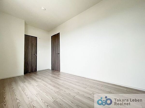 apartment 茨城県古河市東本町１丁目13-11
地図を見る