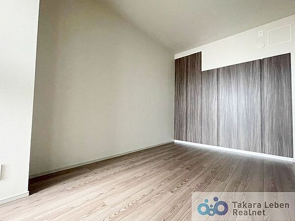 apartment 茨城県古河市東本町１丁目13-11
地図を見る
