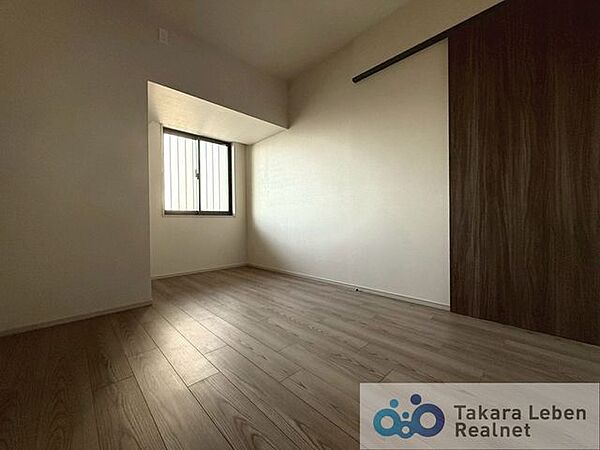 apartment 茨城県古河市東本町１丁目13-11
地図を見る