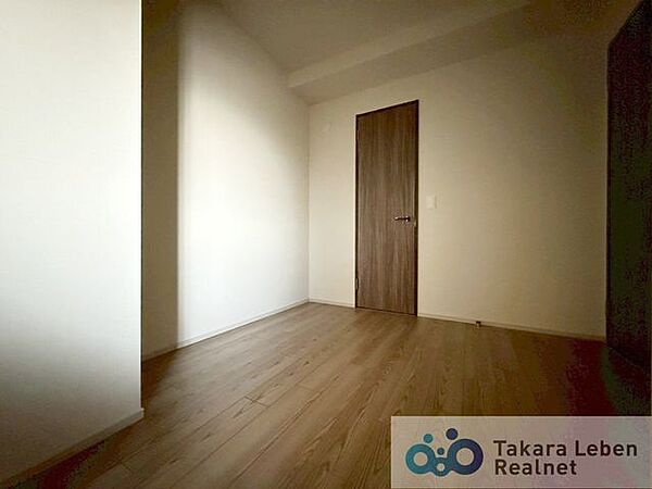 apartment 茨城県古河市東本町１丁目13-11
地図を見る