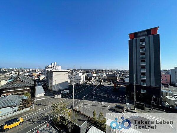 apartment 茨城県古河市東本町１丁目13-11
地図を見る
