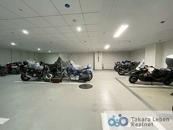 敷地内バイク置場（使用細則要確認）