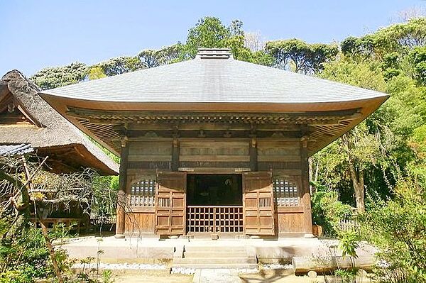 常楽寺 徒歩14分。 1060m