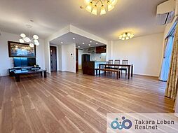 22.4帖リビングと4.6帖キッチンが紡ぐ、開放感あふれる大空間