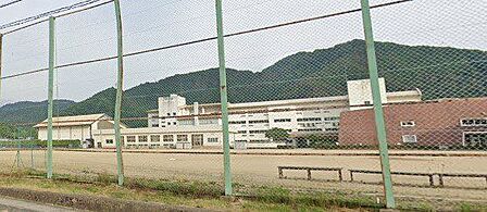 山形市立第一中学校 徒歩33分。 2640m