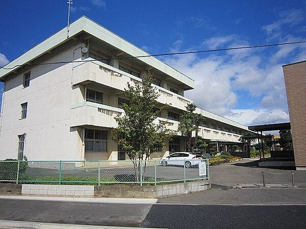 つくば市立葛城小学校 徒歩21分。 1640m