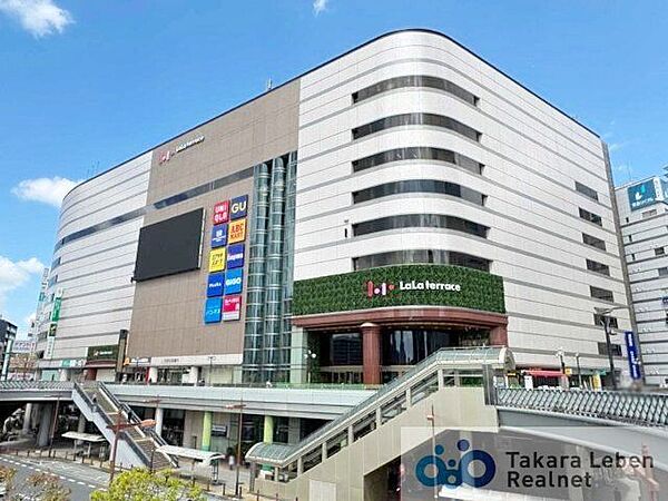ららテラス川口 徒歩11分。 850m