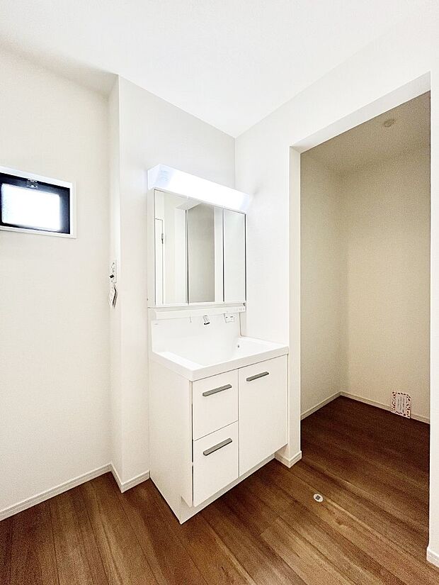 広々とゆとりのあるランドリースペース