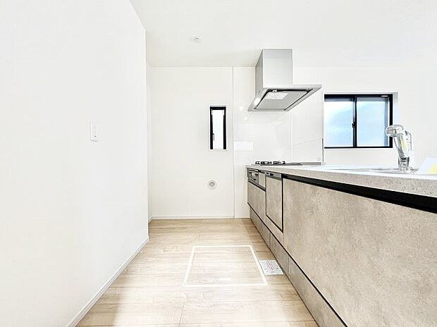 広々とした使い勝手の良いキッチンで日々のお料理も楽しくなりそう