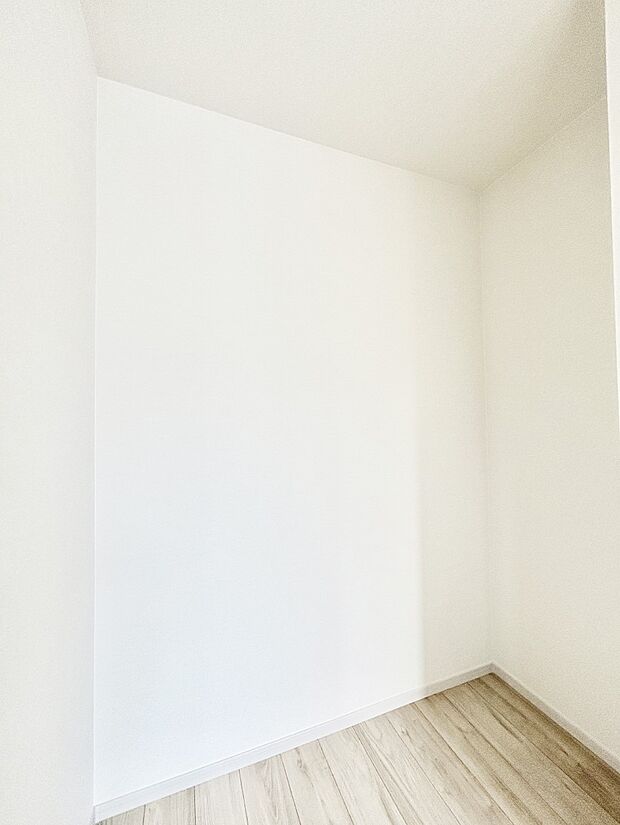 ウォークインクローゼットの活用で生活空間スッキリ