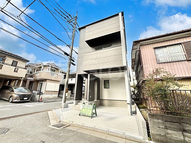 洗練された外観、上質な住空間が広がる室内は永く安心して過ごせる住居です。