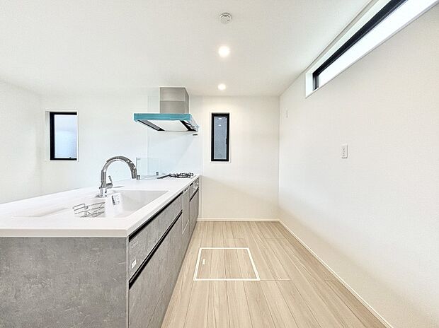 ゆとりあるキッチンではご家族と楽しくお料理ができます。