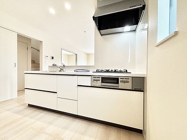 広々とした使い勝手の良いキッチンで日々のお料理も楽しくなりそう