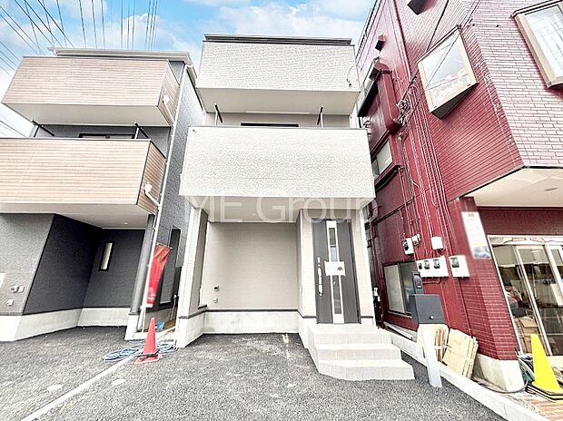 洗練された外観、上質な住空間が広がる室内は永く安心して過ごせる住居です。 