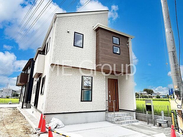 洗練された外観、上質な住空間が広がる室内は永く安心して過ごせる住居です。