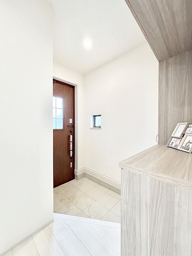 家族の帰宅やお客様をあたたかく迎える玄関