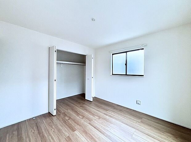 子供部屋にもおすすめな収納スペースたっぷりの居室