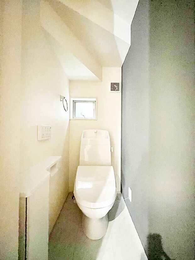 トイレは温水洗浄機能付き