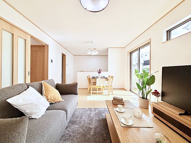 どこにいても家族のつながりを感じられるコミュニケーションリビング。