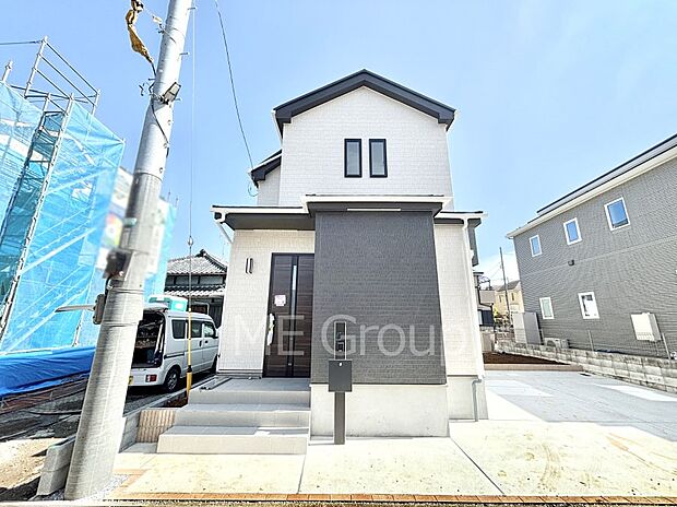 洗練された外観、上質な住空間が広がる室内は永く安心して過ごせる住居です。