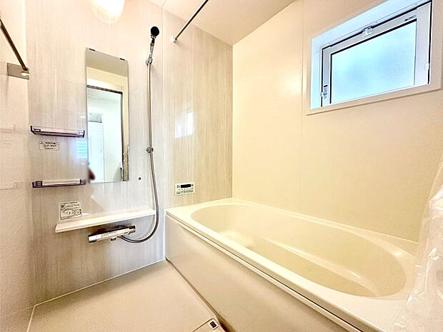 落ち着いた雰囲気でゆっくりお寛ぎいただけるバスルーム