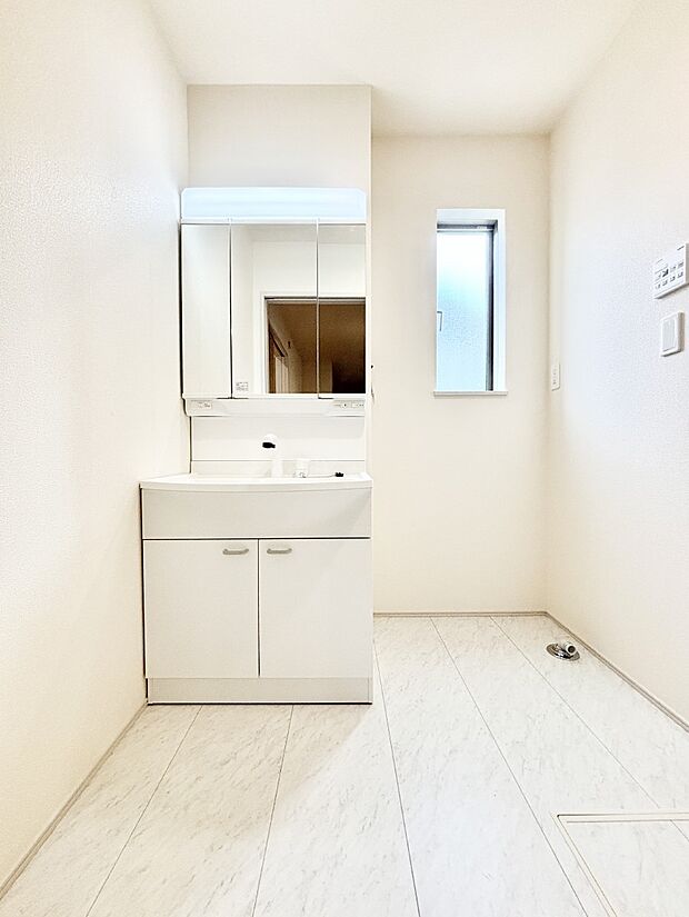 広々とゆとりのあるランドリースペース