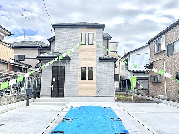 洗練された外観、上質な住空間が広がる室内は永く安心して過ごせる住居です。