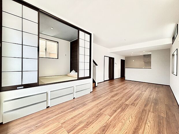 どこにいても家族のつながりを感じられるコミュニケーションリビング。