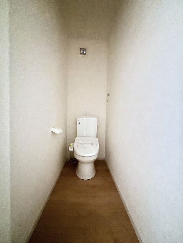 トイレは1階と2階それぞれに配置されていてとても便利です。