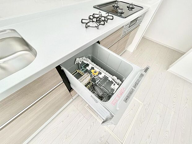 面倒なお片づけは食洗機にお任せ！家事の負担が減って、時間にも気持ちにもゆとりができます。