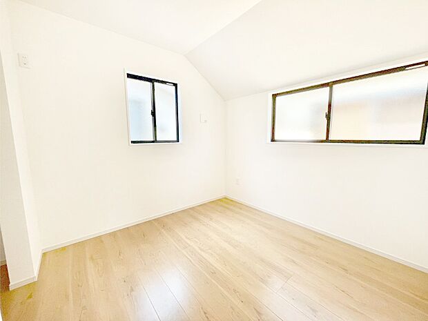 日当たりのいいお部屋は気持ちがいいですね。 