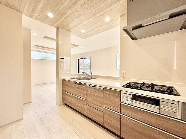 ゆとりあるキッチンではご家族と楽しくお料理ができます。