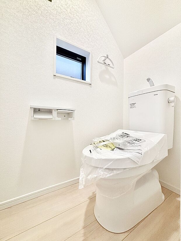 トイレは安心の2箇所！朝のバタバタも一安心です。 