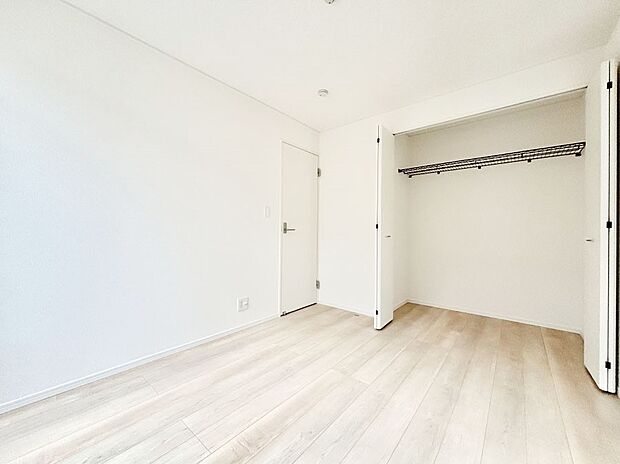 子供部屋にもおすすめな収納スペースたっぷりの居室