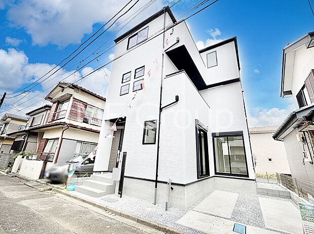 洗練された外観、上質な住空間が広がる室内は永く安心して過ごせる住居です。 