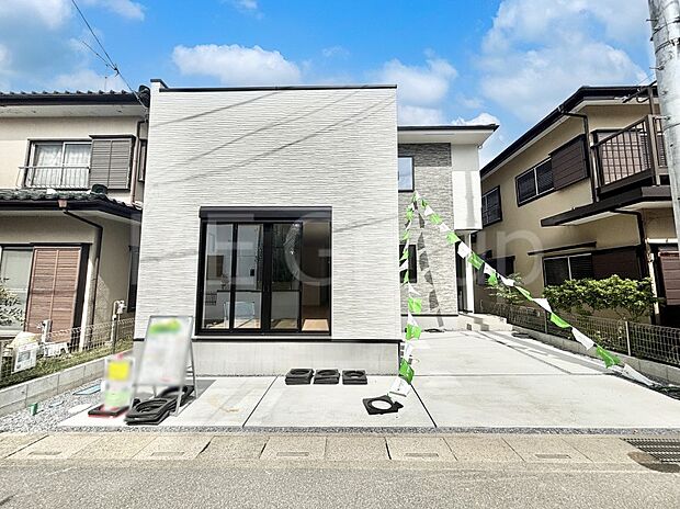 洗練された外観、上質な住空間が広がる室内は永く安心して過ごせる住居です。 