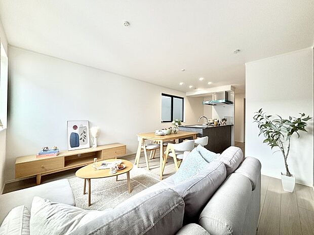 住む方の個性が引き出される、インテリアを考えるのが楽しみなリビングです！ 